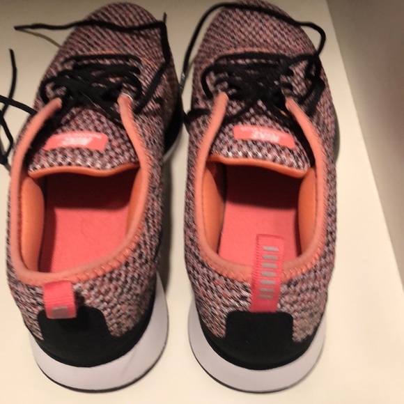 dual tone racer nike